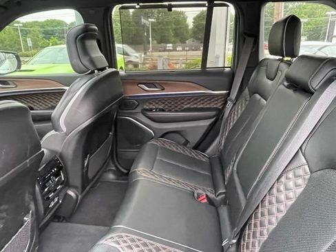 Used 2023 Jeep Grand Cherokee Summit w/ Luxury Tech Group V AWD/4WD image 10
