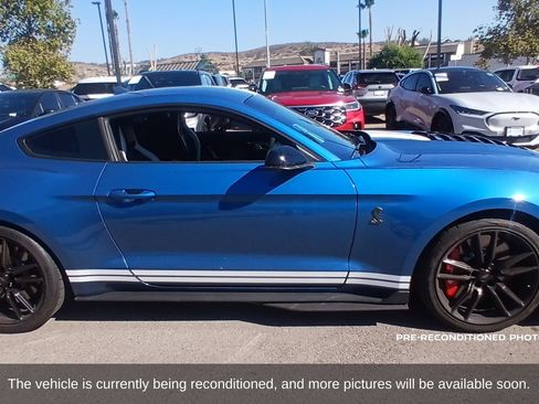 Used 2021 Ford Mustang Shelby GT500 w/ Technology Package RWD image 4
