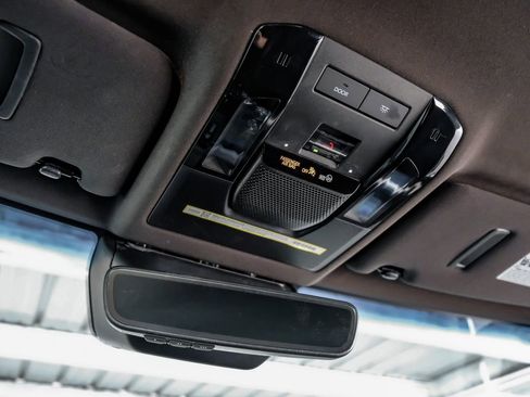 Used 2025 Lexus GX 550 image 22