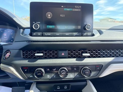 Used 2023 Honda Accord EX image 19