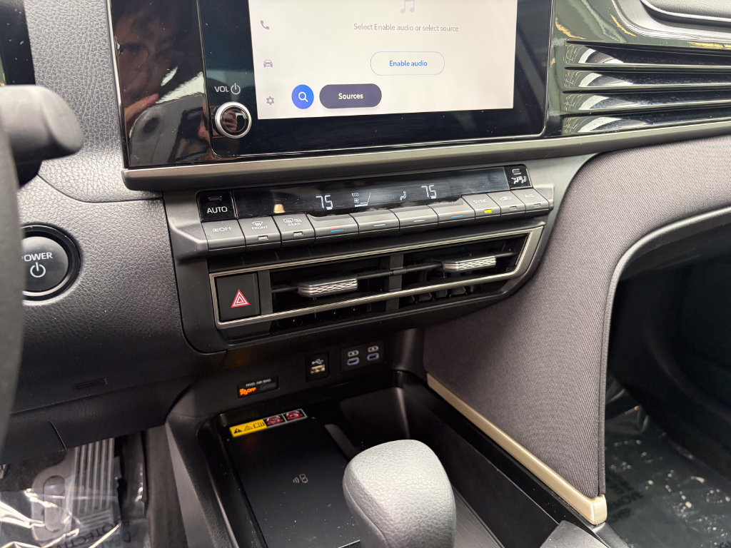 Used 2025 Toyota Camry LE FWD image 20