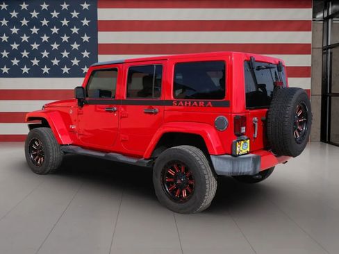 Used 2016 Jeep Wrangler Unlimited Sahara w/ Connectivity Group image 4