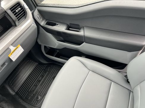 New 2026 Ford F250 XL w/ XL Chrome Package image 15