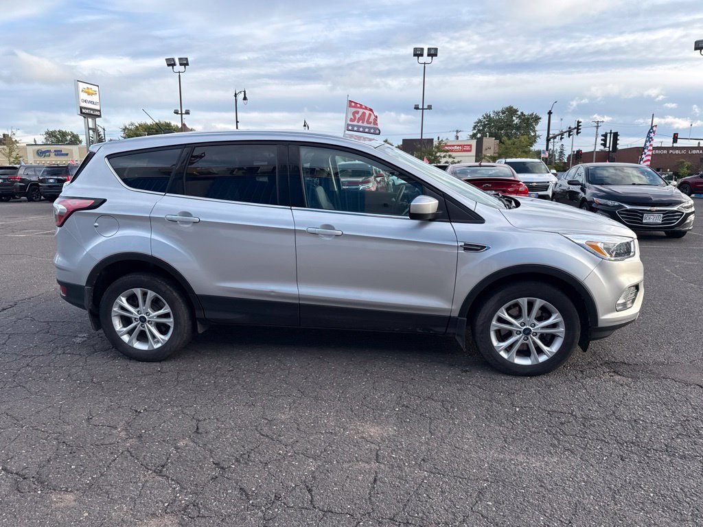 Used 2017 Ford Escape SE AWD/4WD image 8