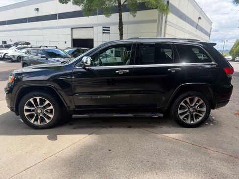 Used 2018 Jeep Grand Cherokee Overland AWD/4WD image 7