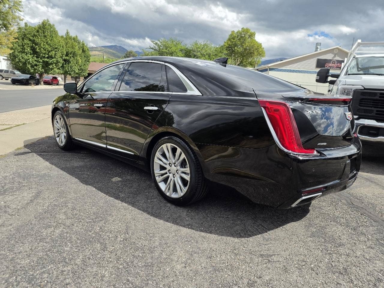 Used 2018 Cadillac XTS Luxury AWD/4WD image 3