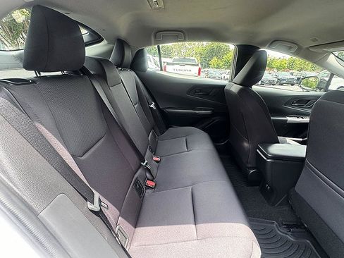 Certified 2025 Toyota Prius LE FWD image 20