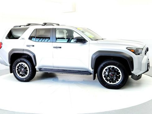 Used 2025 Toyota 4Runner TRD Off-Road Premium w/ Tow Technology Package AWD/4WD image 7