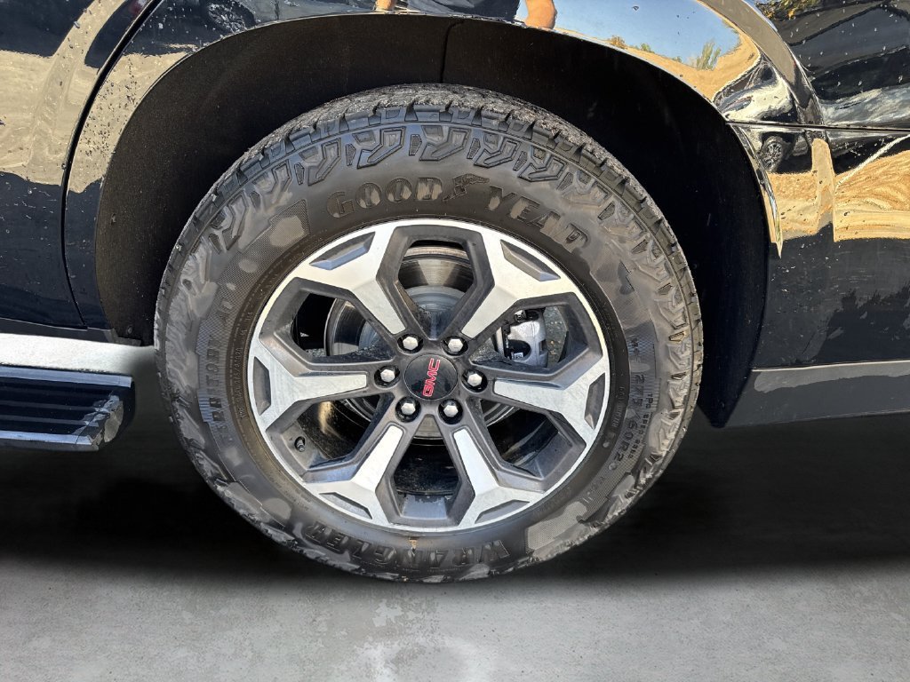 Used 2026 GMC Yukon AT4 Ultimate AWD/4WD image 15