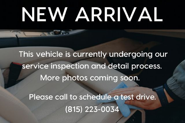 Used 2017 Chevrolet Traverse LT AWD/4WD image 2