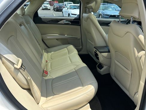 Used 2013 Lincoln MKZ AWD image 17