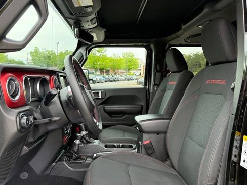 Used 2018 Jeep Wrangler Unlimited Rubicon AWD/4WD image 24
