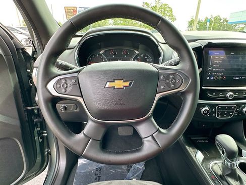 Used 2023 Chevrolet Traverse LT FWD image 11