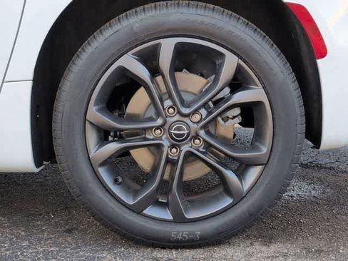 New 2026 Chrysler Pacifica Select image 14