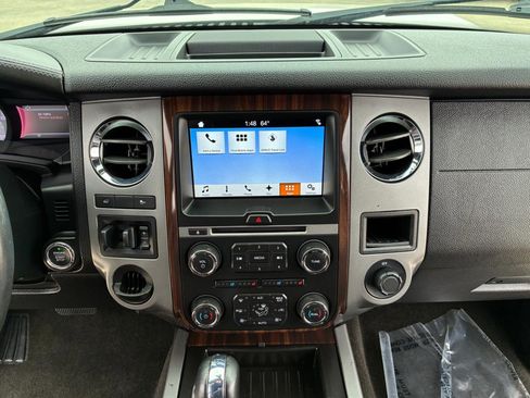 Used 2017 Ford Expedition EL Platinum image 23