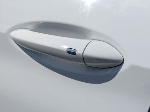 Used 2023 Chevrolet TrailBlazer LT w/ Convenience Package image 43