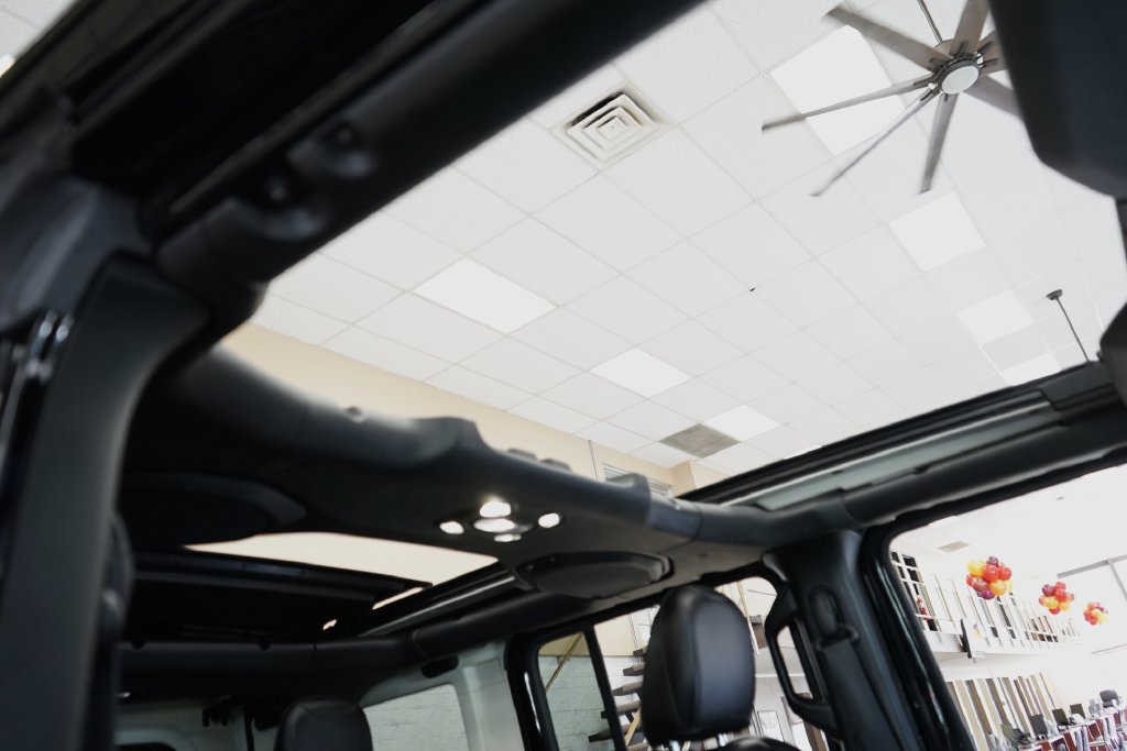 Used 2020 Jeep Wrangler Unlimited Rubicon AWD/4WD image 10