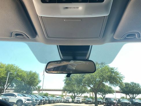 Used 2025 Nissan Altima 2.5 SV FWD image 16