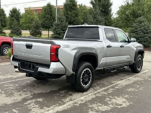 Used 2025 Toyota Tacoma TRD Off-Road AWD/4WD image 22
