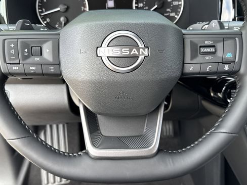 New 2026 Nissan Pathfinder SV w/ SV Premium Package FWD image 11