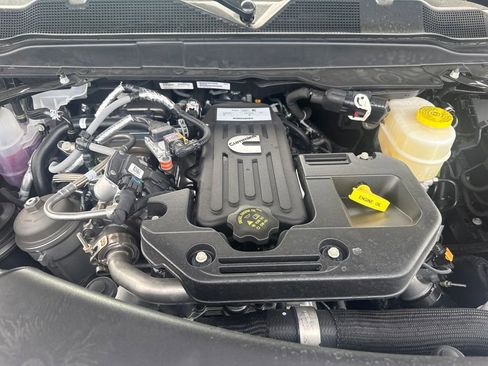 New 2026 RAM 3500 Big Horn AWD/4WD image 31