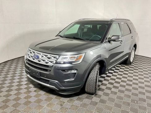 Used 2019 Ford Explorer XLT w/ Equipment Group 201A AWD/4WD image 11