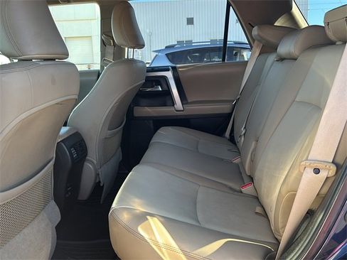 Used 2016 Toyota 4Runner SR5 Premium image 12