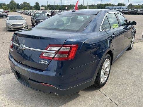 Used 2016 Ford Taurus SEL FWD image 5