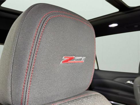 Used 2024 Chevrolet Traverse Z71 AWD/4WD image 39