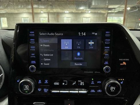 Certified 2022 Toyota Highlander XLE image 21