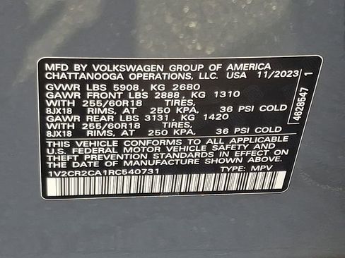 Used 2024 Volkswagen Atlas Peak Edition SE AWD/4WD image 27