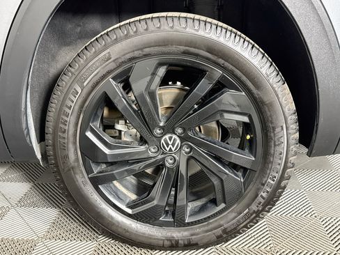 Used 2022 Volkswagen Atlas SE w/ Panoramic Sunroof Package FWD image 35