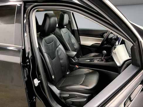 Used 2022 Jeep Compass Limited w/ Sun and Sound Group AWD/4WD image 30