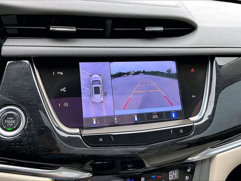 Used 2022 Cadillac XT6 Premium Luxury w/ Technology Package FWD image 27