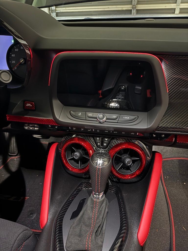 Used 2022 Chevrolet Camaro ZL1 RWD image 7