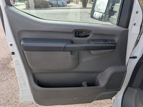 Used 2018 Nissan NV 2500 SV w/ Navigation Package image 9