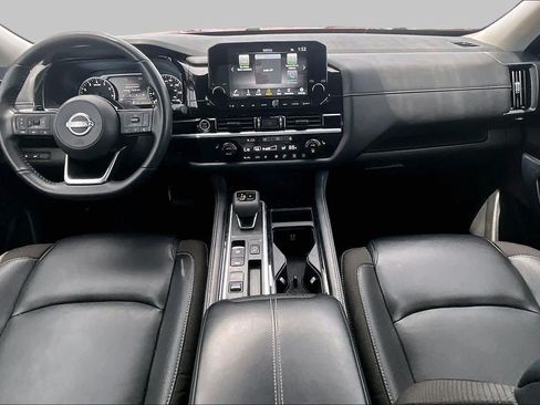 Used 2023 Nissan Pathfinder SL FWD image 16