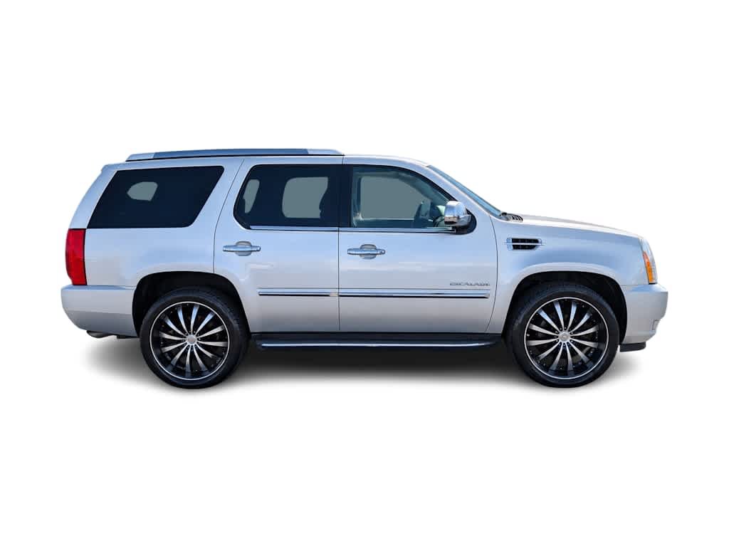 Used 2014 Cadillac Escalade Luxury AWD/4WD image 4
