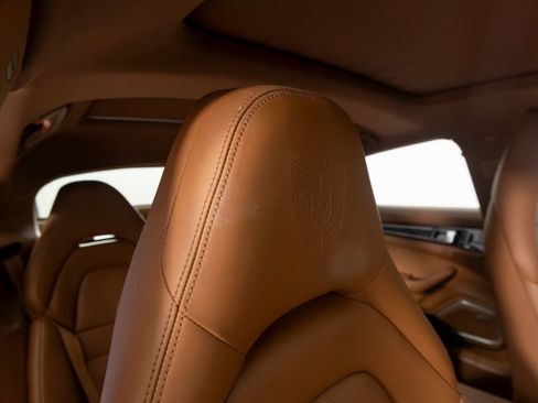 Certified 2023 Porsche Panamera 4 Platinum Edition AWD/4WD image 40
