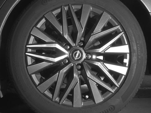 Used 2025 Nissan Altima 2.5 SV image 14