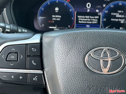 Certified 2024 Toyota Grand Highlander FWD image 23