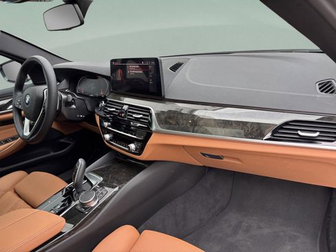 Used 2023 BMW 530i RWD image 21