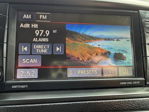 Used 2016 Dodge Grand Caravan SXT w/ Rear Park Assist Package image 40