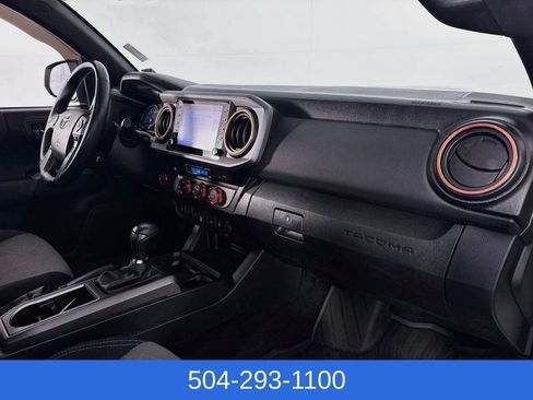 Used 2022 Toyota Tacoma TRD Sport w/ Technology Package RWD image 27