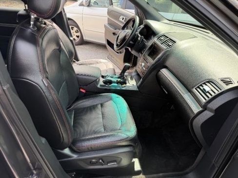 Used 2016 Ford Explorer Sport w/ Equipment Group 401A image 41