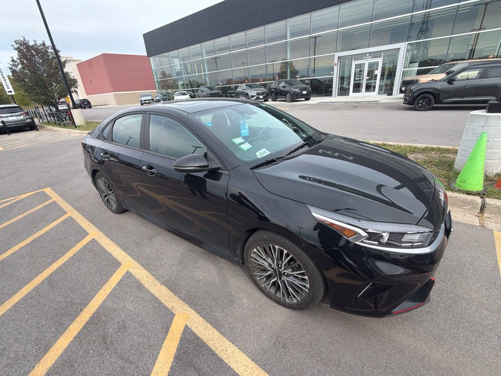 Used 2024 Kia Forte GT-Line w/ GT-Line Premium Package FWD image 2