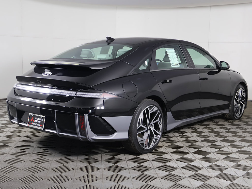 Used 2024 Hyundai Ioniq 6 SEL RWD image 10