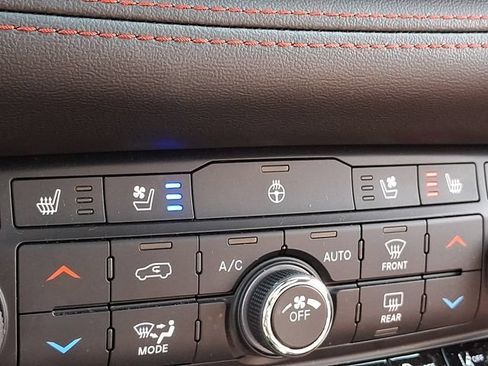Certified 2025 Dodge Durango GT AWD/4WD image 25