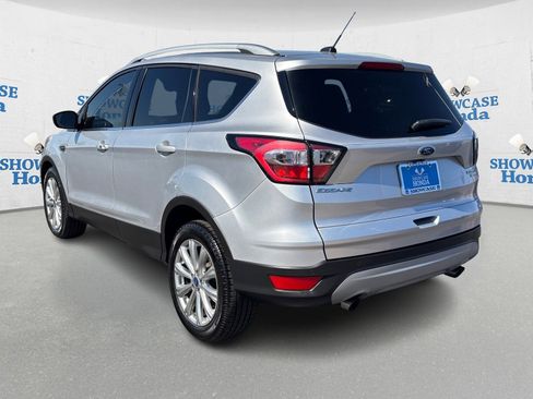 Used 2017 Ford Escape Titanium image 5