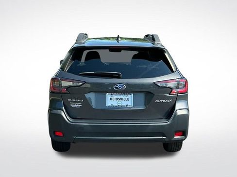 Used 2023 Subaru Outback Premium AWD/4WD image 6